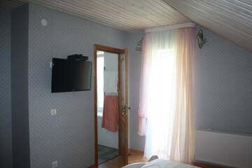 Фото номера Люкс для новобрачных Гостевой дом Guest House Kalnu pūpoli г. Šengeida 4